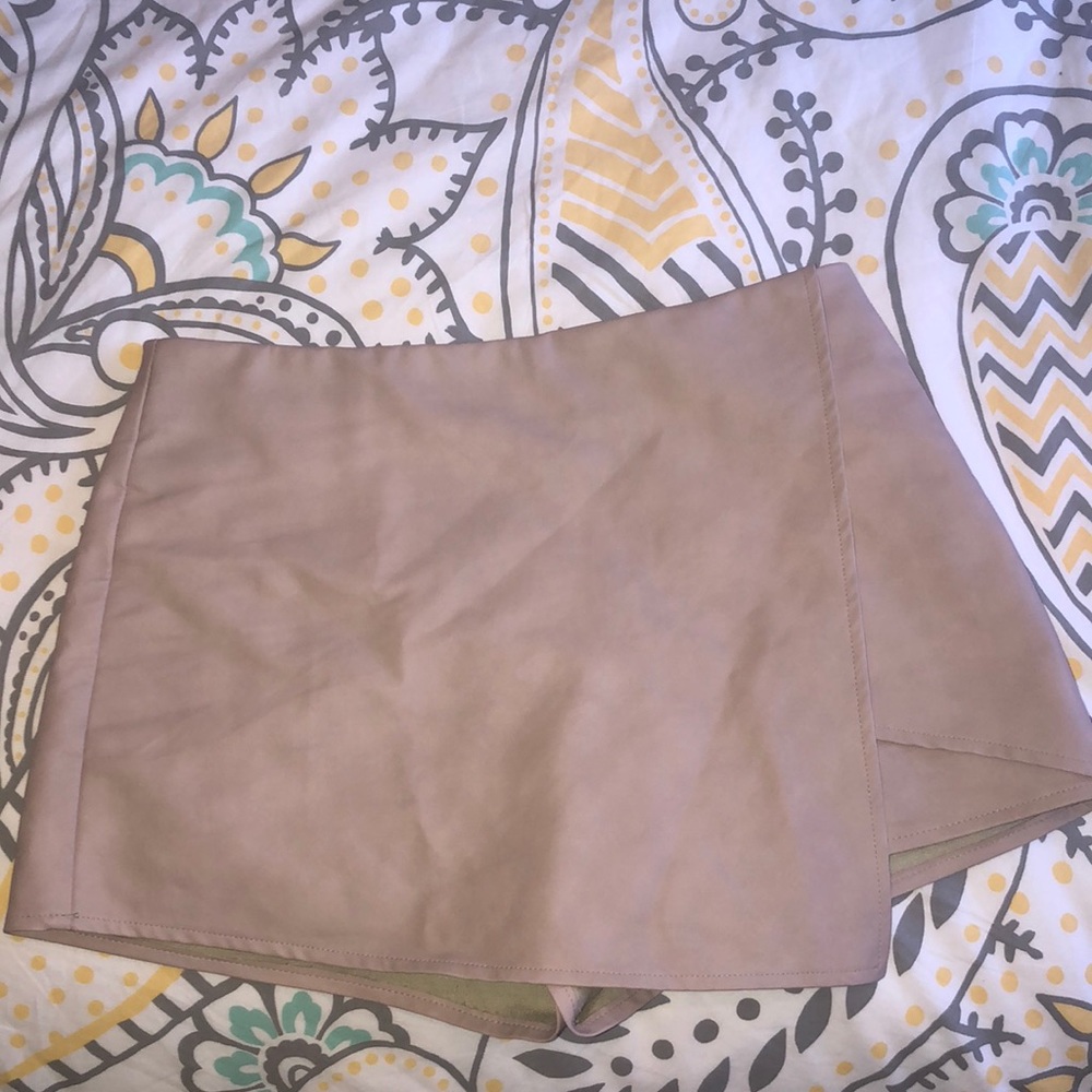 Leather skirt/shorts